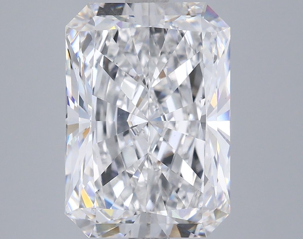 _roll_image@ #carat-weight_5+shape_radiant+quality_ef-vs2