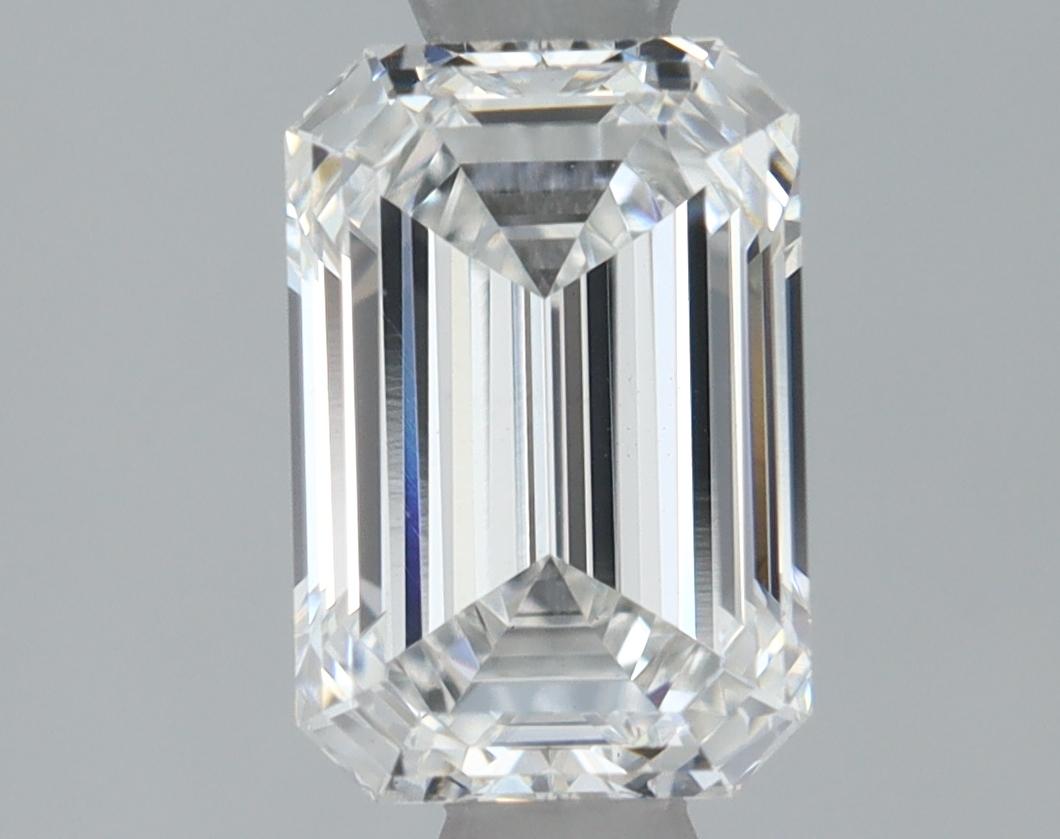 1.09 Carat Emerald Shaped Ideal Cut VVS2 IGI Certified Lab Grown Diamond