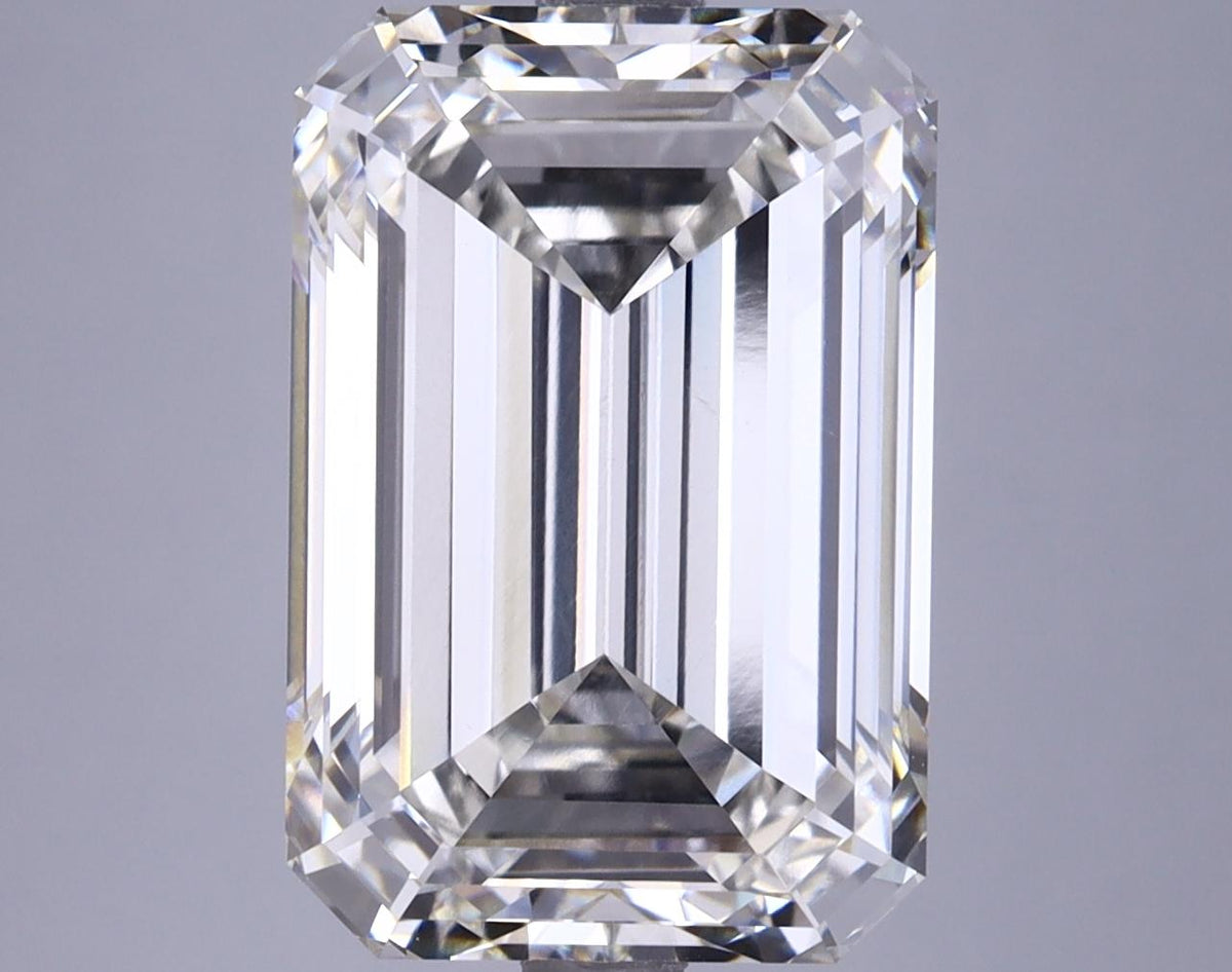 7.47 Carat Emerald Shaped Ideal Cut VS1 IGI Certified Lab Grown Diamond