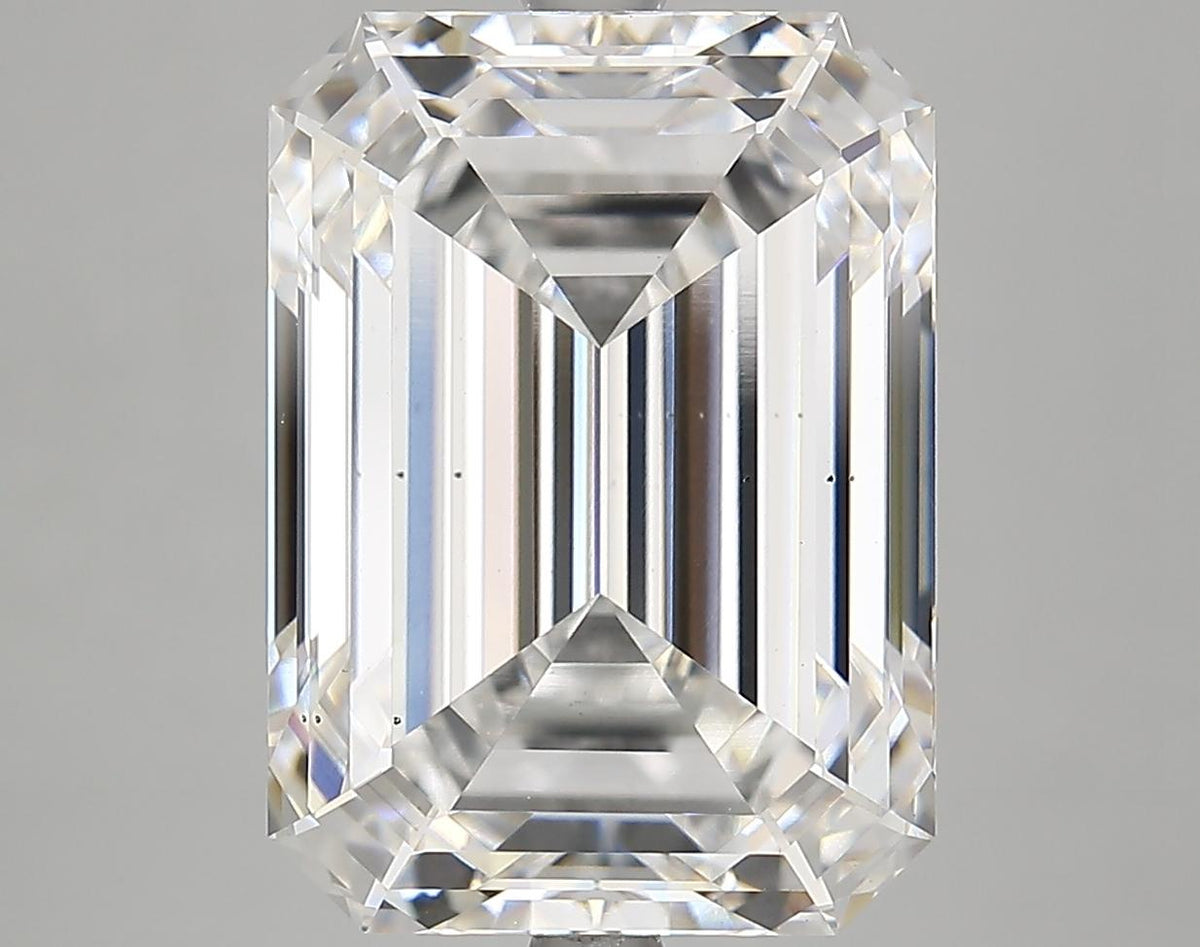 9.0 Carat Emerald Shaped Excellent Cut VS2 IGI Certified Lab Grown Diamond