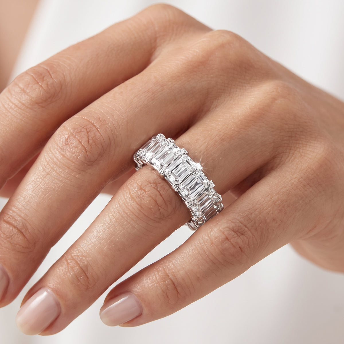 _lifestyle_image@SKU:A1173-LADE0200000DW #metal_silver+origin_lab-grown+quality_g-si