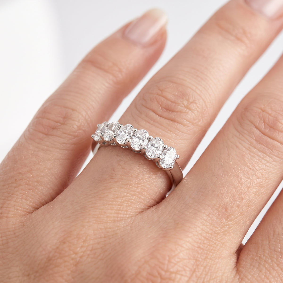 _lifestyle_image@SKU:A1173-NADO01020004W #metal_14k-white-gold+origin_lab-grown+quality_ef-vs2+