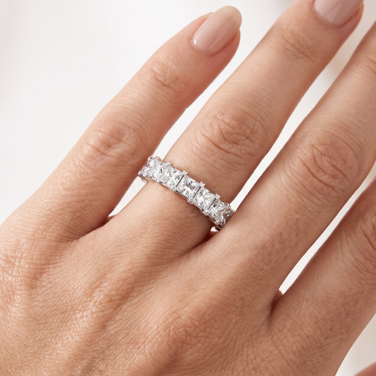 _lifestyle_image@SKU:A1173-NADP03000004W #metal_14k-white-gold+origin_lab-grown+quality_ef-vs2+