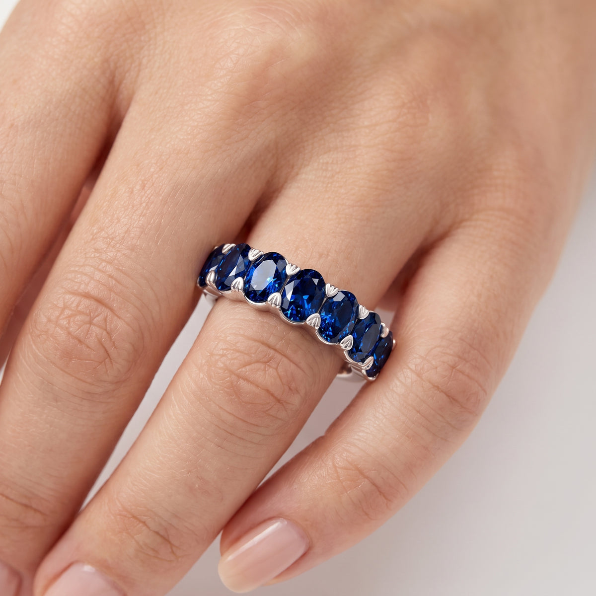 _lifestyle_image@SKU:AG173-LCSO0205000DW #metal_silver+origin_lab-created