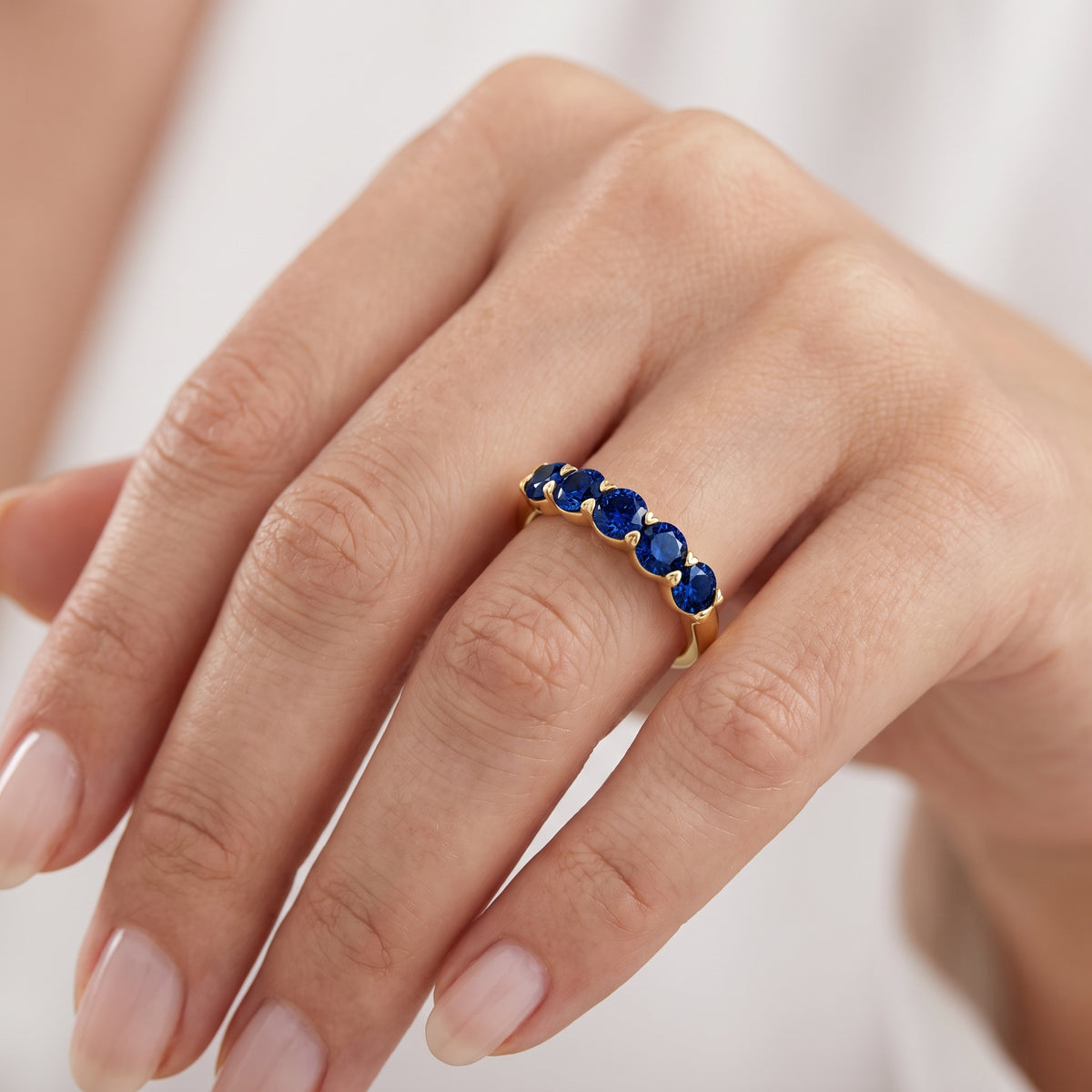 _lifestyle_image@SKU:AG809-NCSR00980004Y #metal_14k-yellow-gold+origin_lab-created