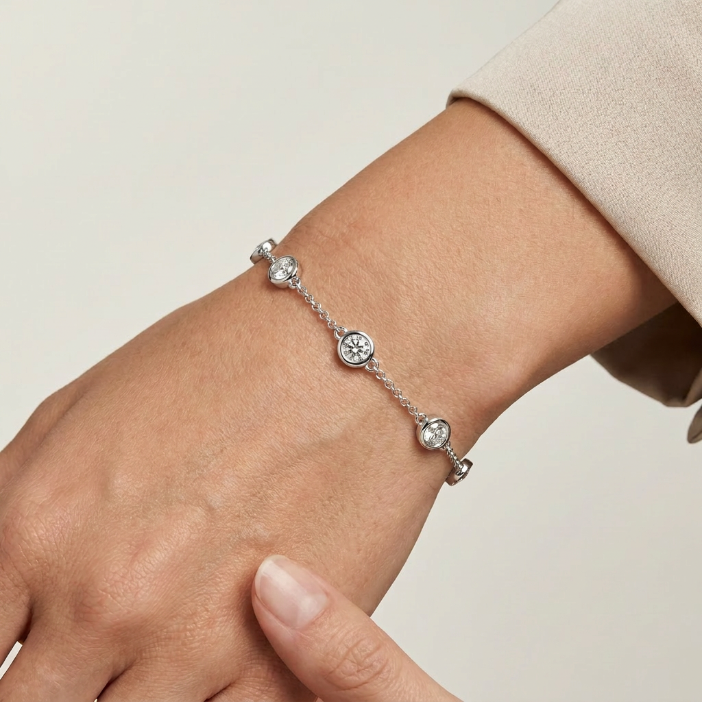 _roll_image@SKU:B5867-LADR01000004W #metal_10k-white-gold+origin_lab-grown+quality_g-si