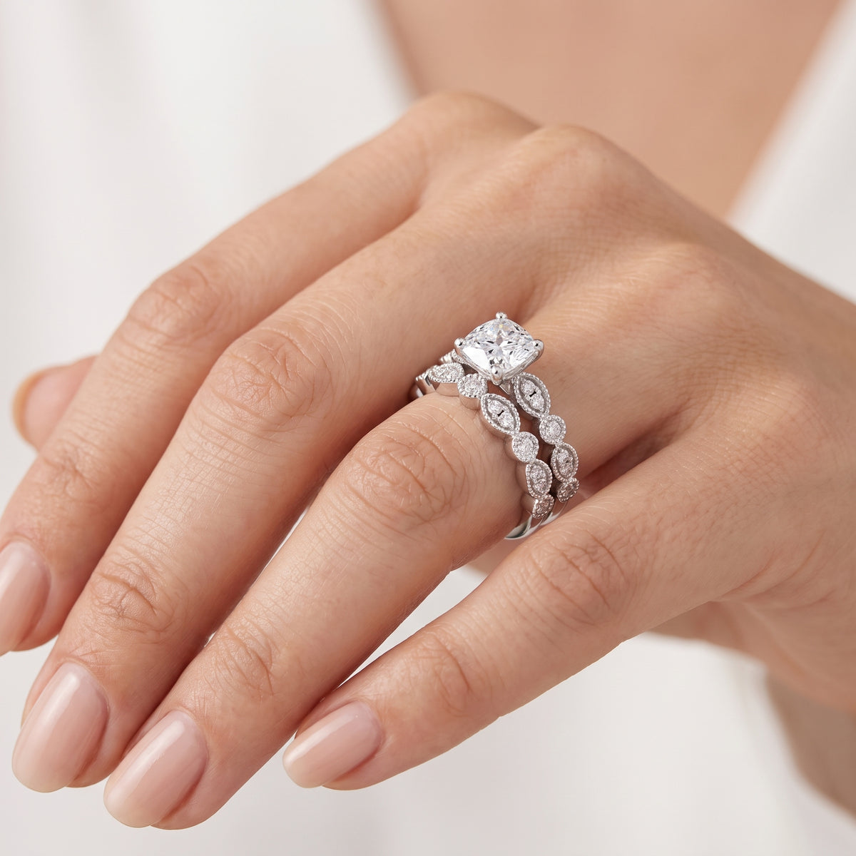 _lifestyle_image@SKU:D0635-NADC01000004W #metal_14k-white-gold+origin_lab-grown+quality_ef-vs2+