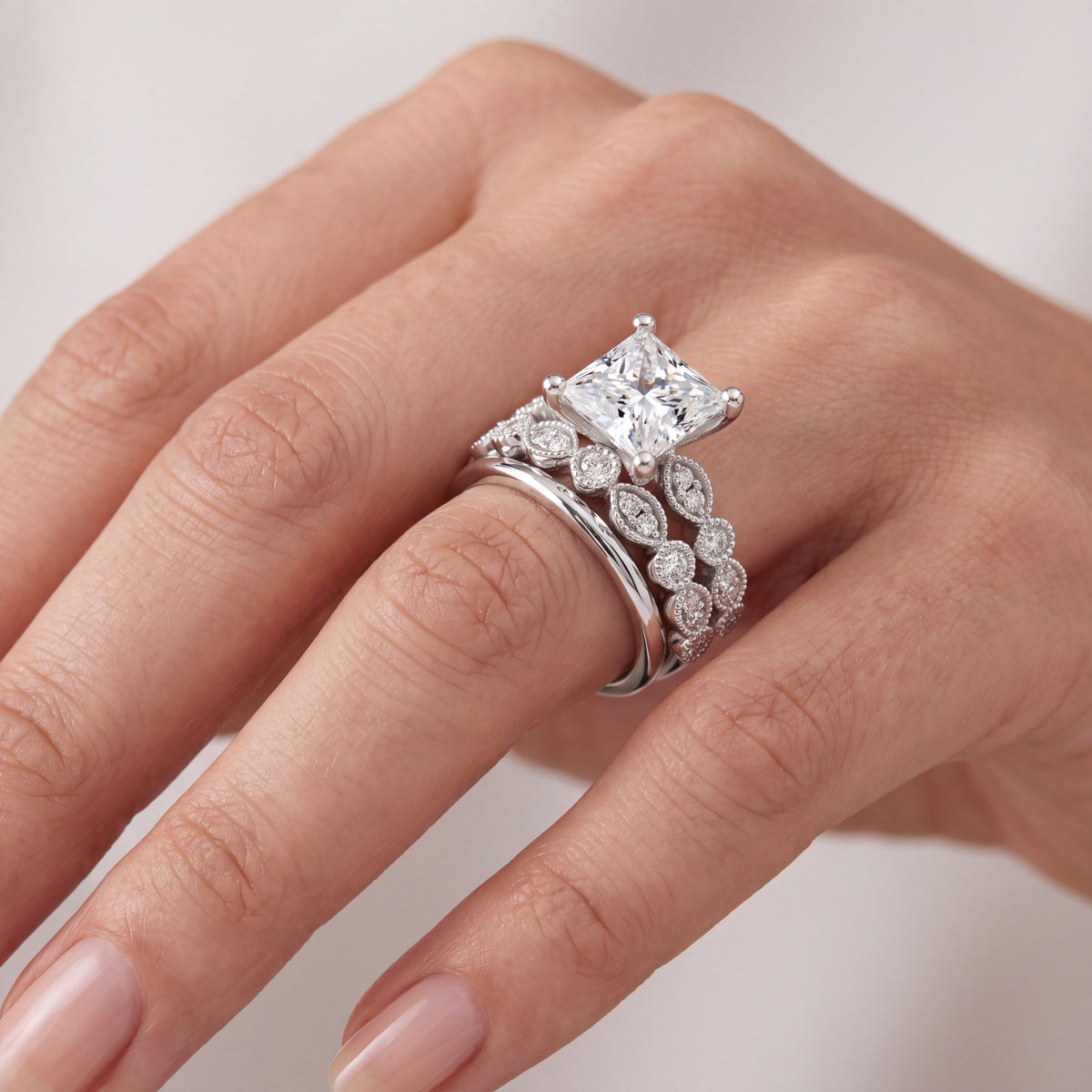 _lifestyle_image@SKU:D0635-NADP02000004W #metal_14k-white-gold+origin_lab-grown+quality_ef-vs2+