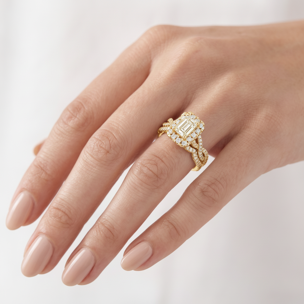 _lifestyle_image@SKU:D7669-LGDE01000004Y #metal_14k-yellow-gold+origin_lab-grown+quality_ef-vs2+