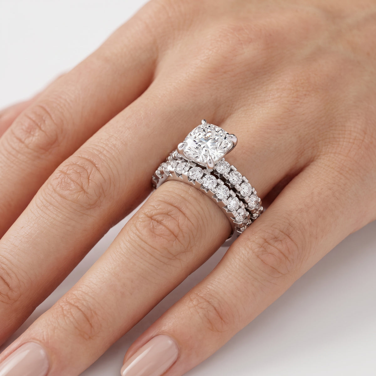 _lifestyle_image@SKU:D9614-LGDC0200000PL #metal_platinum+origin_lab-grown+quality_ef-vs2+