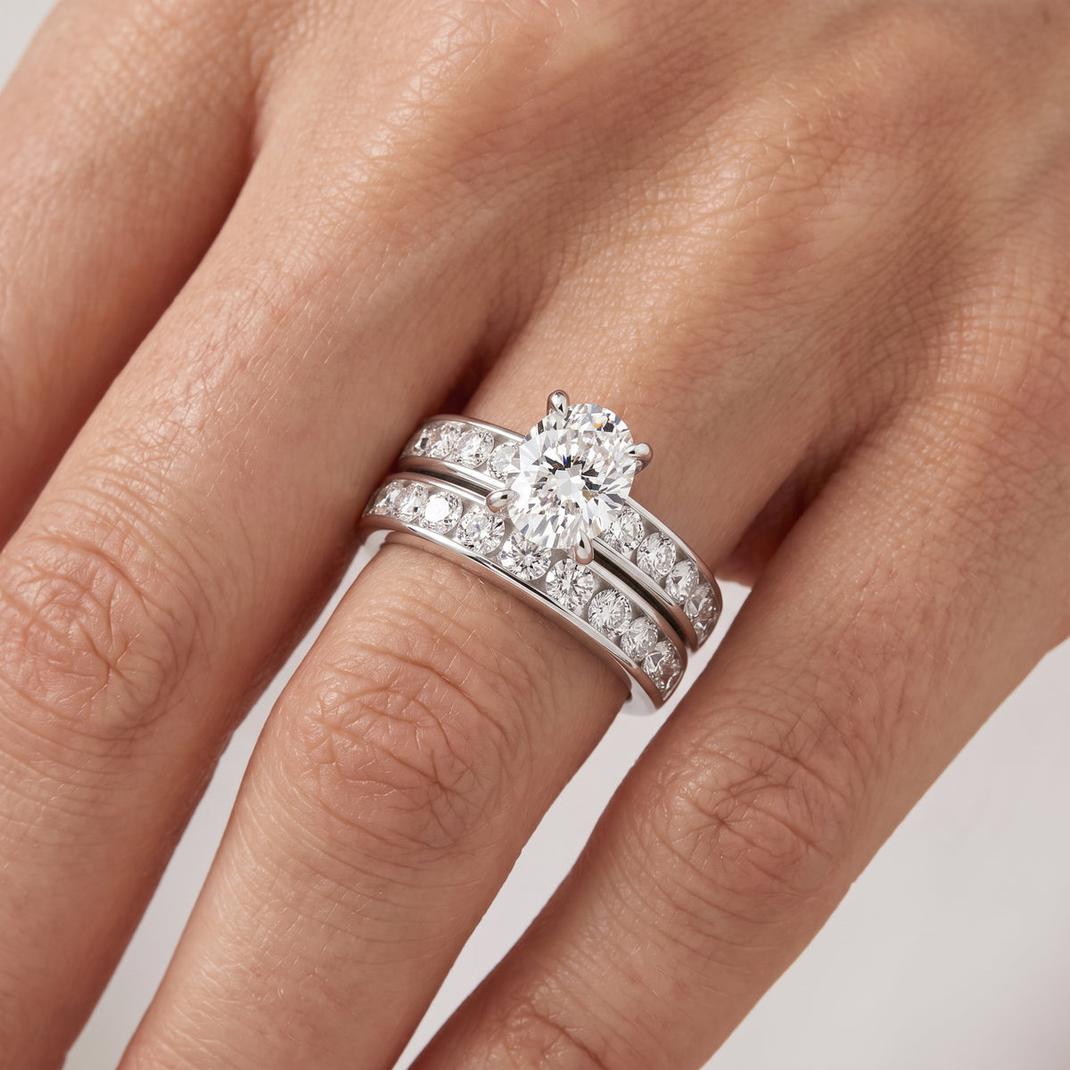 _lifestyle_image@SKU:D9615-LADO01000004W #metal_10k-white-gold+origin_lab-grown+diamond-quality_g-si+