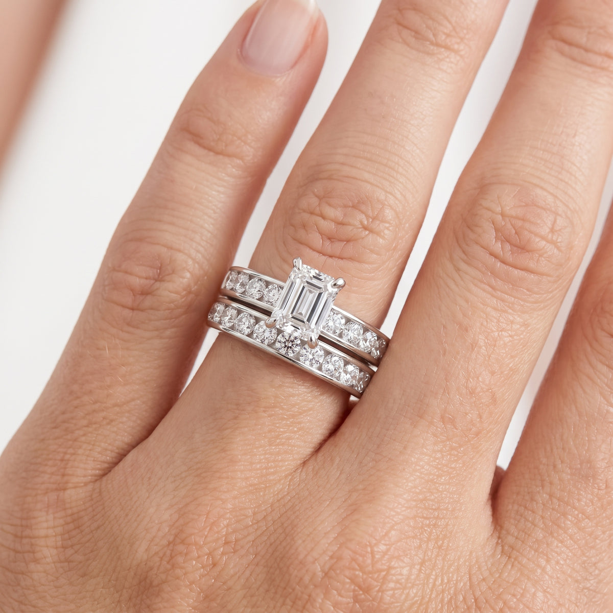 _lifestyle_image@SKU:D9615-LGDE01000004W #metal_14k-white-gold+origin_lab-grown+diamond-quality_ef-vs2++