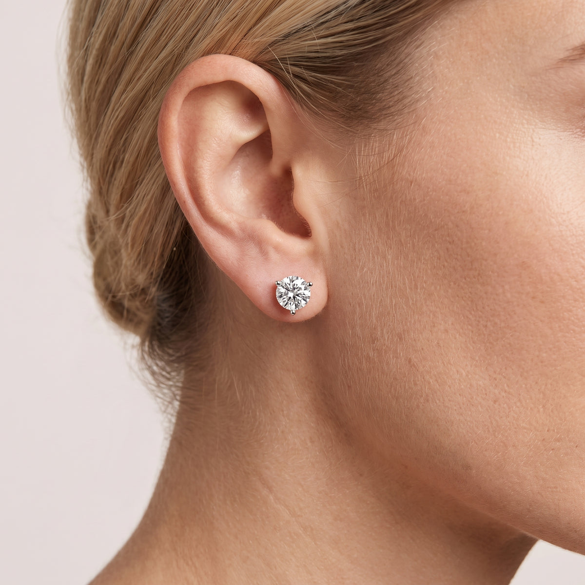 _lifestyle_image@SKU:E1121-LADR0200000PL #metal_silver+origin_lab-grown+quality_g-si