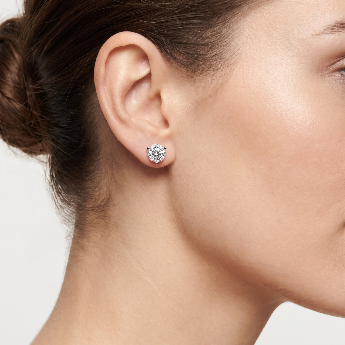 _lifestyle_image@SKU:E1121-LADR0300000PL #metal_silver+origin_lab-grown+quality_g-si