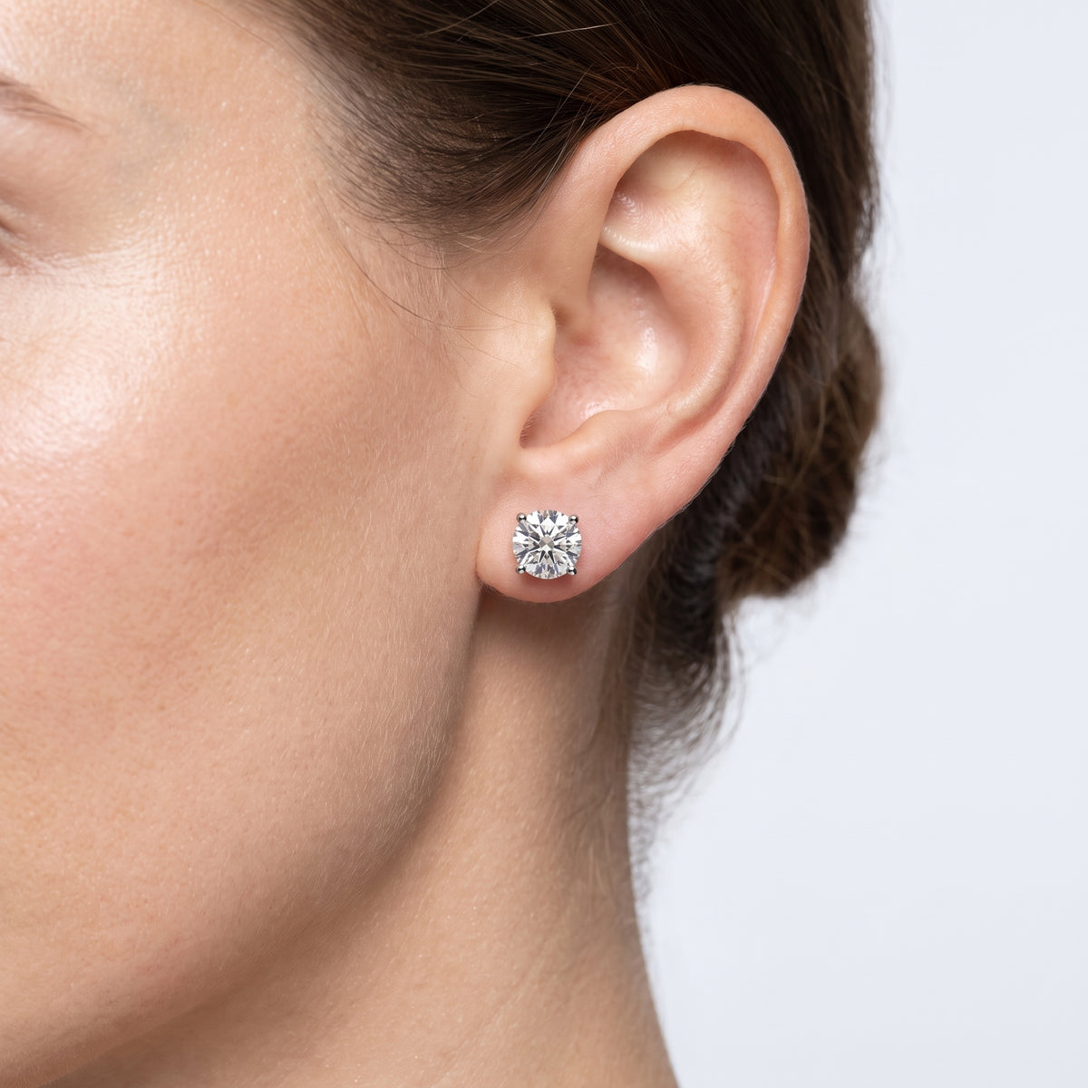 _lifestyle_image@SKU:E1900-LADR0200000PL #metal_silver+origin_lab-grown+quality_g-si