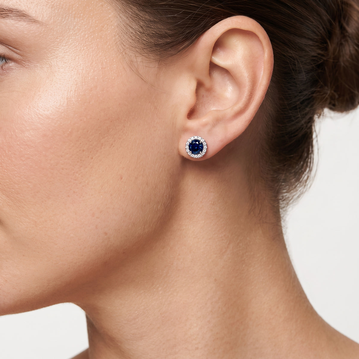 _lifestyle_image@SKU:E2004-BSDR0119000PL #metal_silver+origin_lab-grown