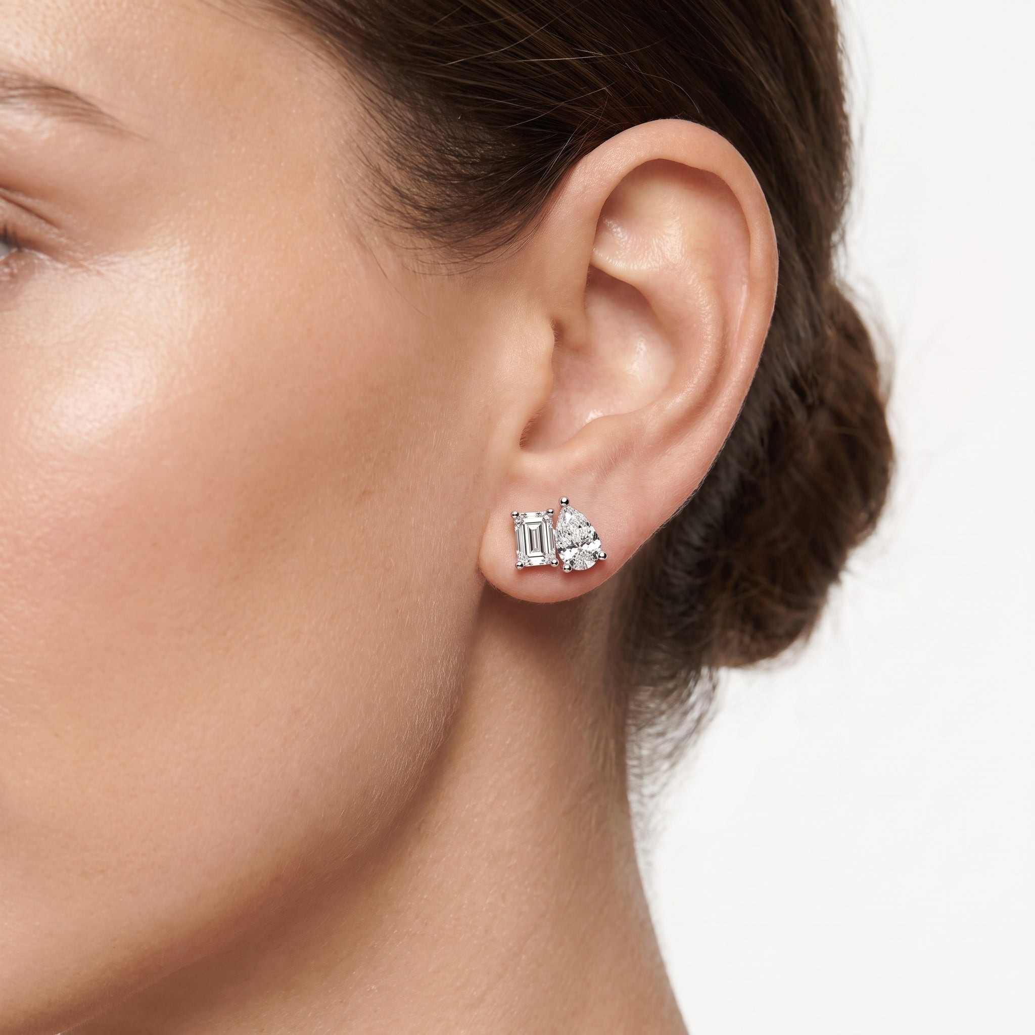 _lifestyle_image@SKU:E2627-LADD02500004W #metal_10k-white-gold+origin_lab-grown+quality_g-si