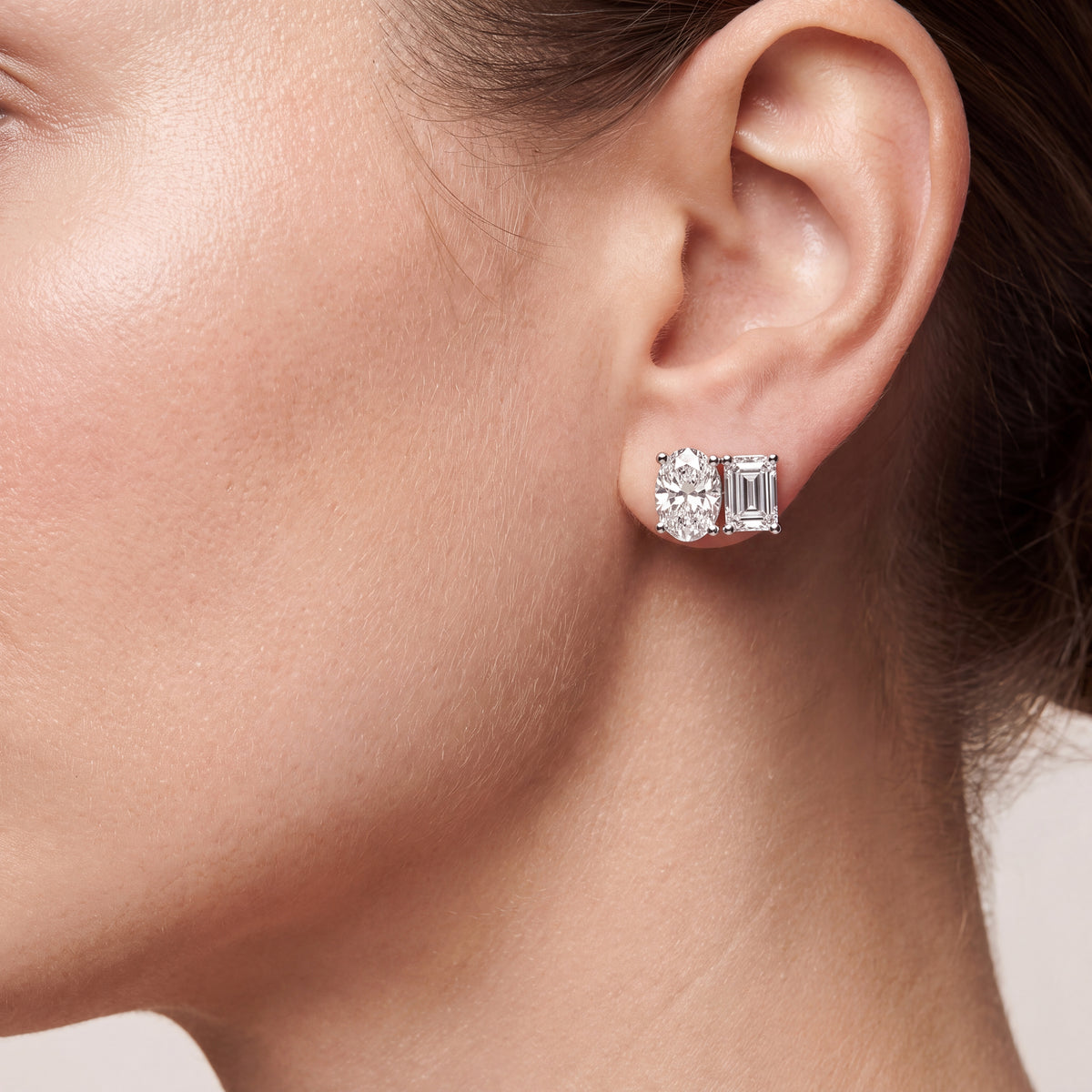 _lifestyle_image@SKU:E2628-LADO02500004W #metal_10k-white-gold+origin_lab-grown+quality_g-si