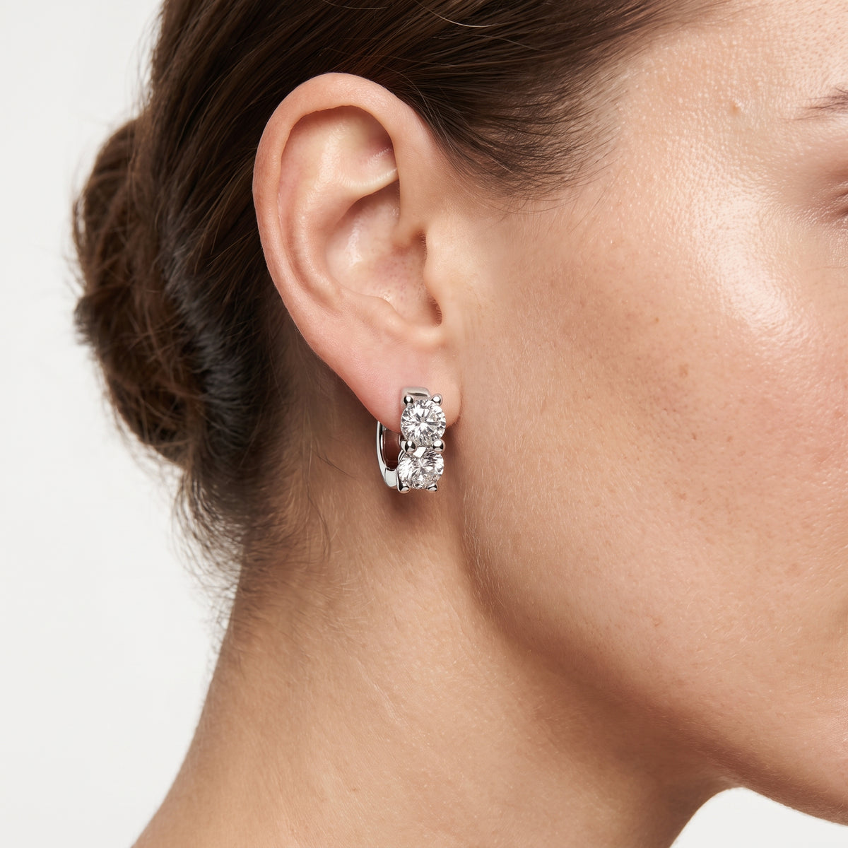 _lifestyle_image@SKU:E2656-LADR0400000DW #metal_silver+origin_lab-grown+quality_g-si