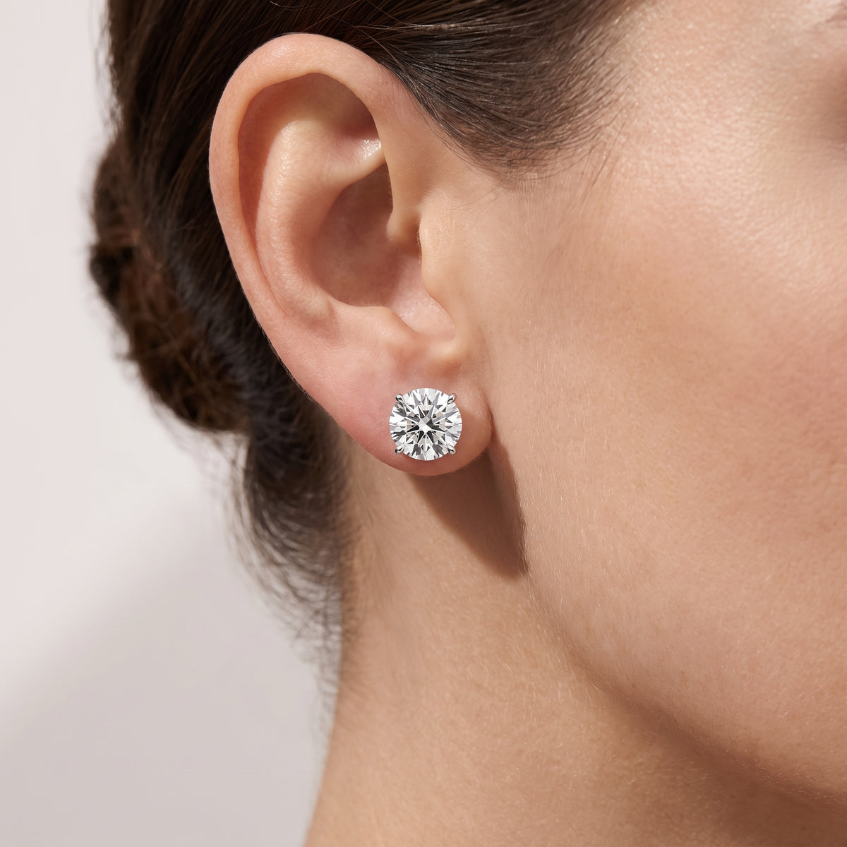 _lifestyle_image@SKU:E3884-LADR0350000DW #metal_silver+origin_lab-grown+quality_g-si