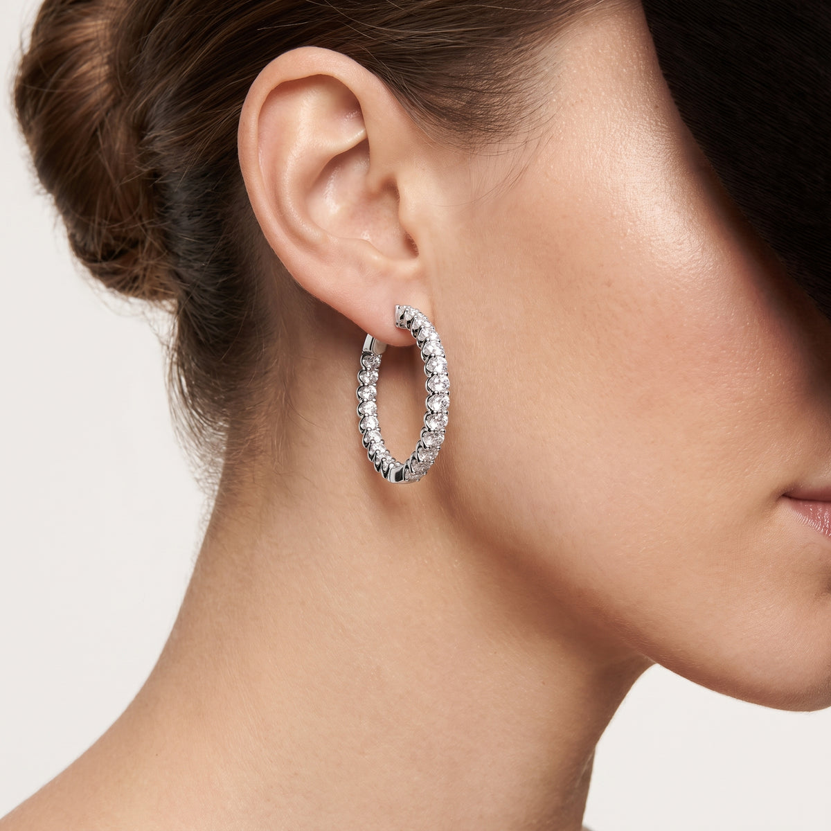 _lifestyle_image@SKU:E5053-LADR0400000DW #metal_silver+origin_lab-grown+quality_g-si