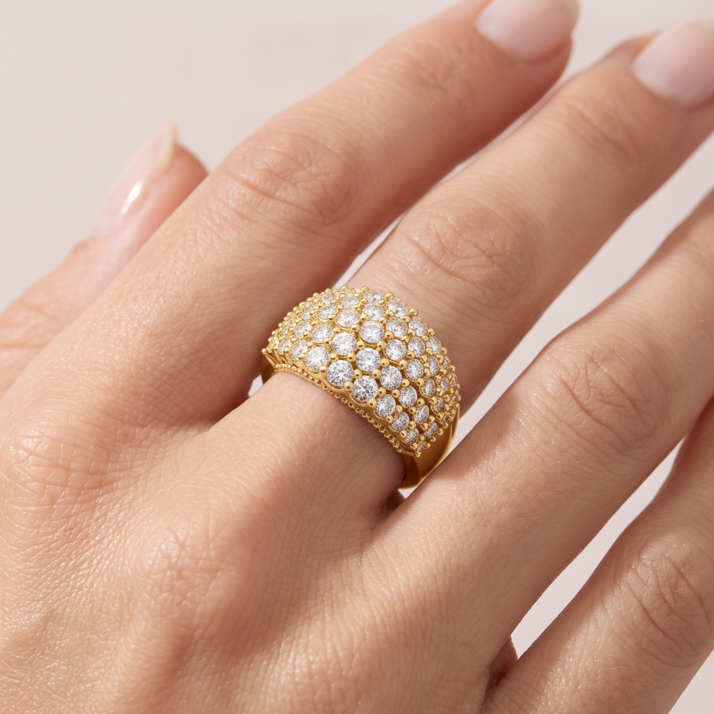 _lifestyle_image@SKU:F3479-LADR01990004Y #metal_10k-yellow-gold+origin_lab-grown+quality_g-si