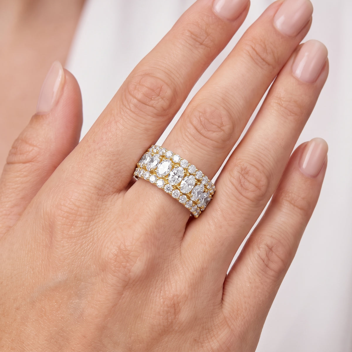 _lifestyle_image@SKU:F7659-LADO0030000DY #metal_14k-yellow-gold-vermeil+origin_lab-grown+quality_g-si