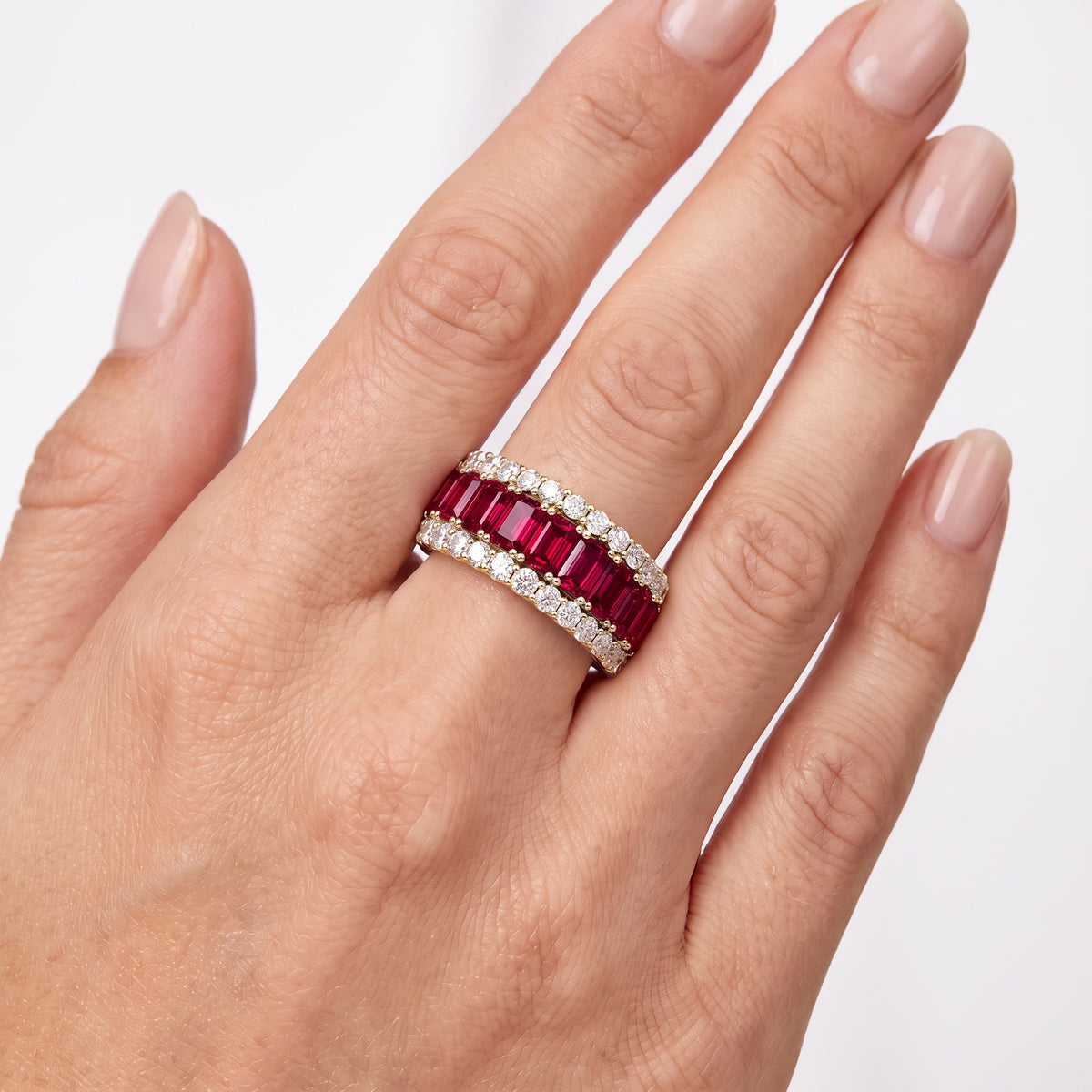 _lifestyle_image@SKU:F7659-LCRE0030000DY #metal_14k-yellow-gold-vermeil+origin_lab-created