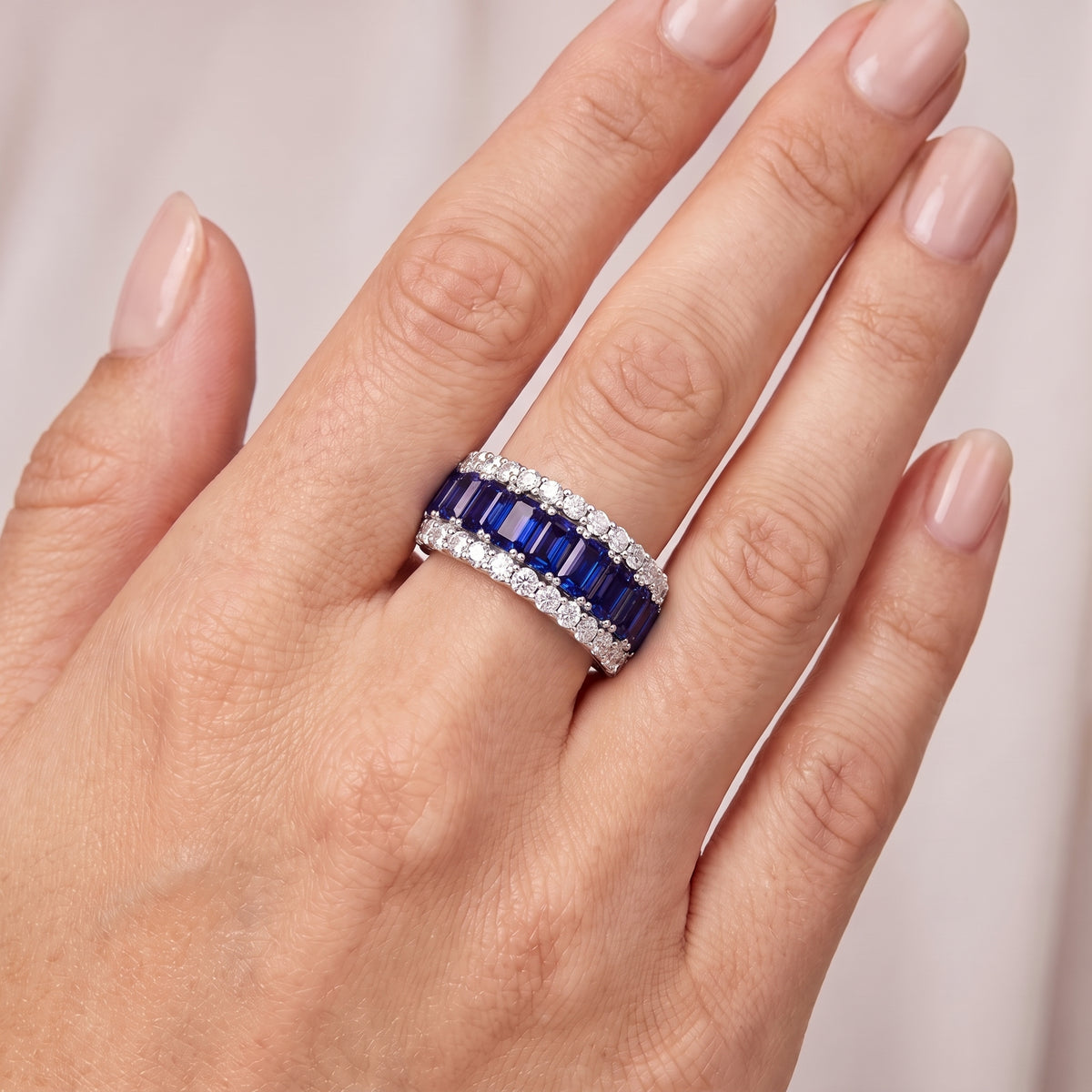 _lifestyle_image@SKU:F7659-LCSE0030000DW #metal_silver+origin_lab-created