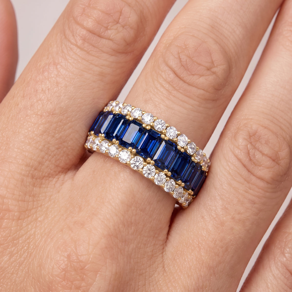 _lifestyle_image@SKU:F7659-LCSE0030000DY #metal_14k-yellow-gold-vermeil+origin_lab-created
