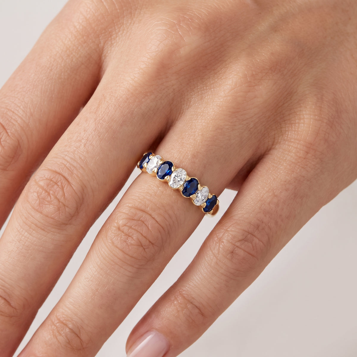 _lifestyle_image@SKU:G1167-NGSO01020004Y #metal_14k-yellow-gold+origin_lab-created