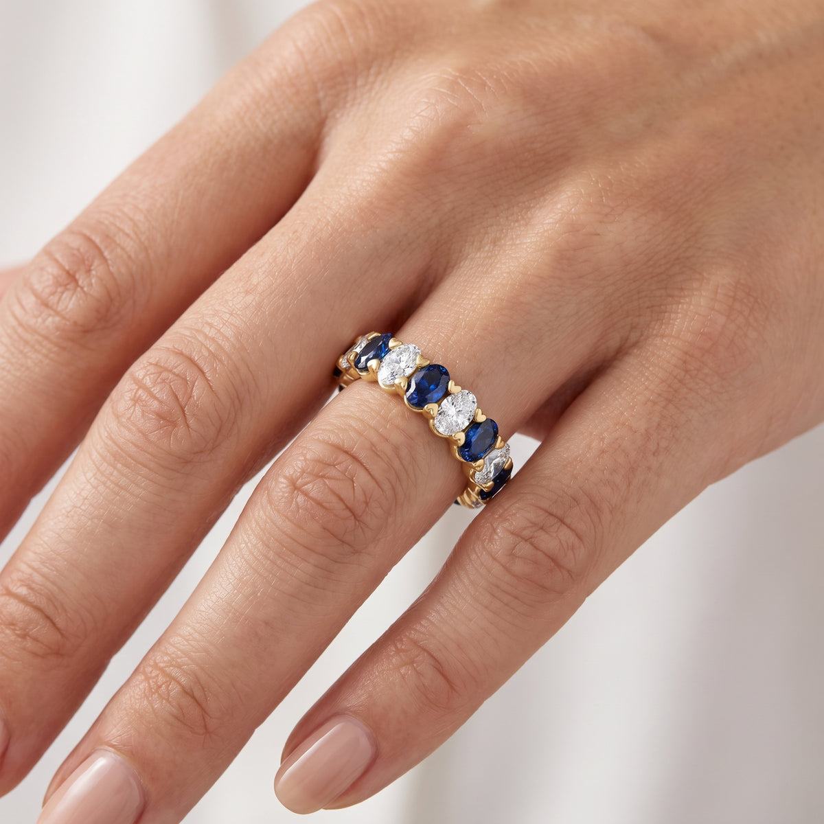 _lifestyle_image@SKU:G1732-NGSO03000004Y #metal_14k-yellow-gold+origin_lab-created+