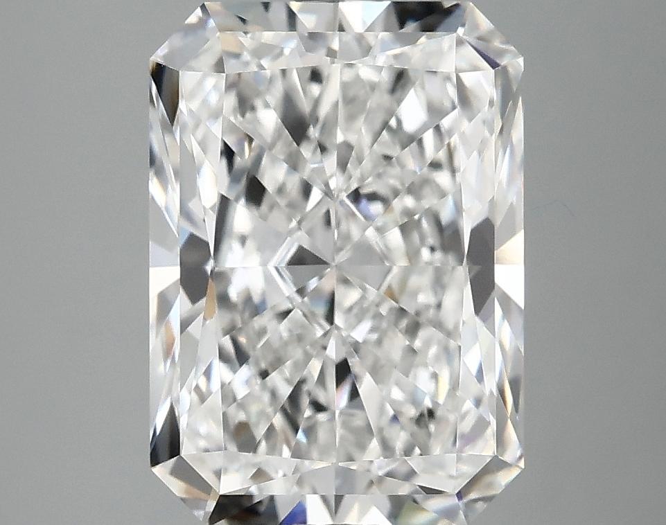 4.15 Carat Radiant Shaped Ideal Cut VVS2 IGI Certified Lab Grown Diamond