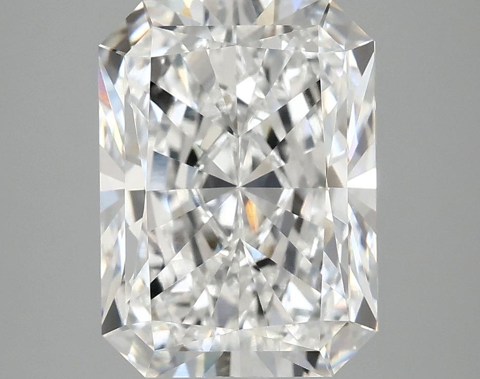 4.01 Carat Radiant Shaped Excellent Cut VVS2 IGI Certified Lab Grown Diamond