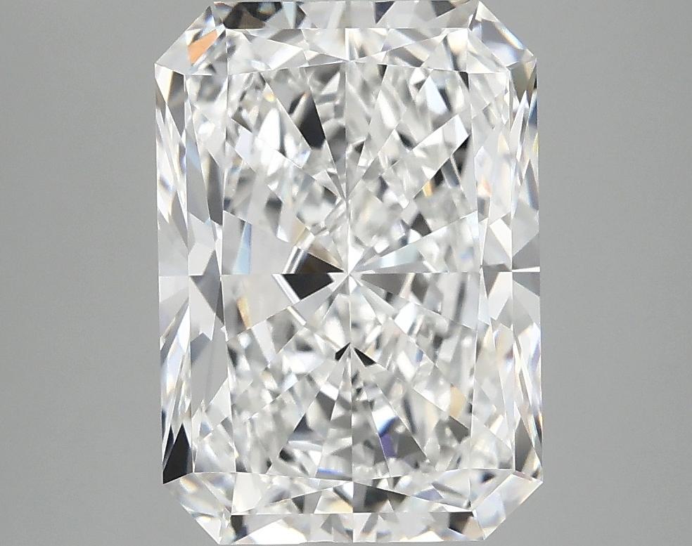 4.15 Carat Radiant Shaped Ideal Cut VVS2 IGI Certified Lab Grown Diamond