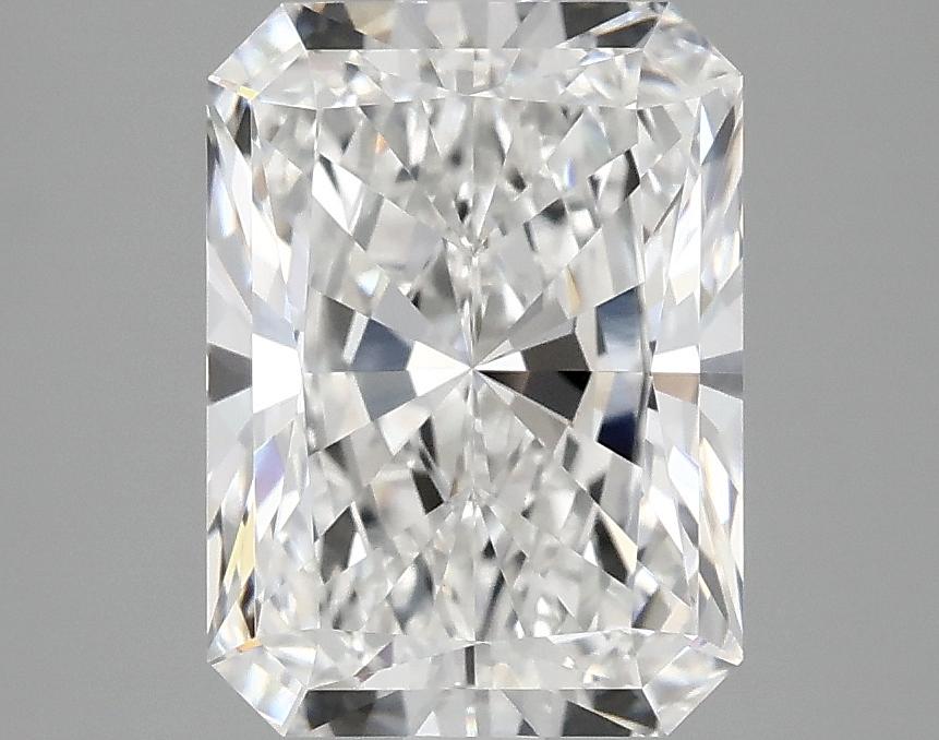 3.08 Carat Radiant Shaped Excellent Cut VVS2 IGI Certified Lab Grown Diamond