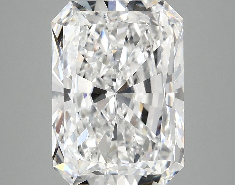 3.86 Carat Radiant Shaped Ideal Cut VVS2 IGI Certified Lab Grown Diamond