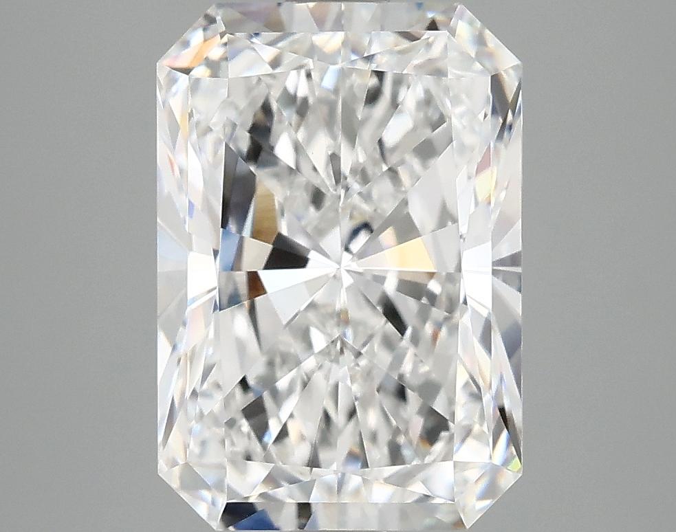 4.0 Carat Radiant Shaped Ideal Cut VVS2 IGI Certified Lab Grown Diamond