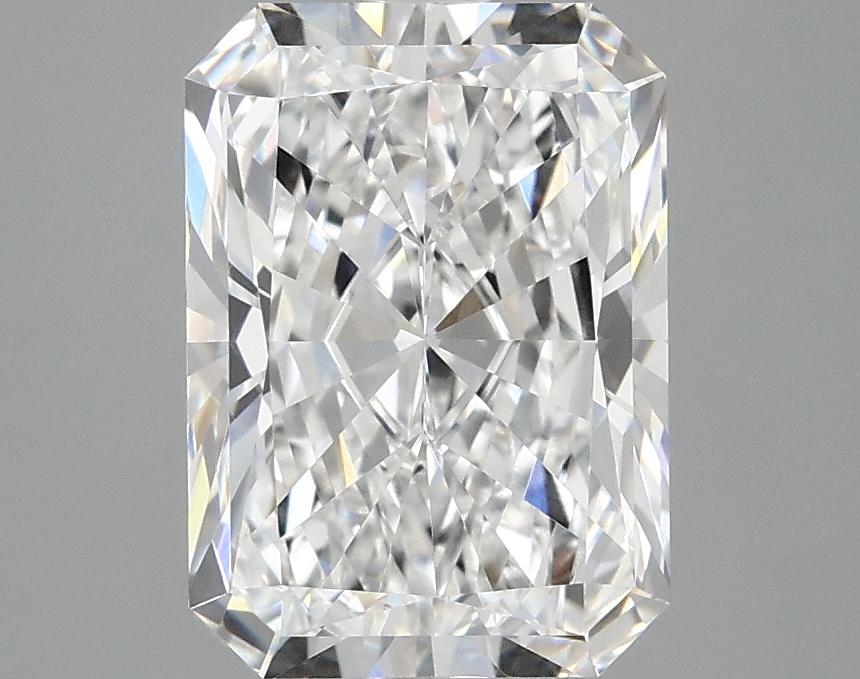 3.04 Carat Radiant Shaped Ideal Cut VVS2 IGI Certified Lab Grown Diamond