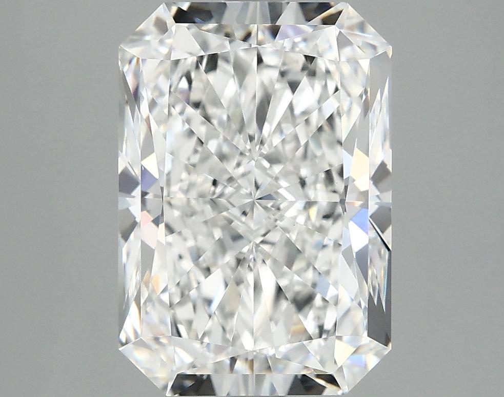 3.95 Carat Radiant Shaped Ideal Cut VVS2 IGI Certified Lab Grown Diamond