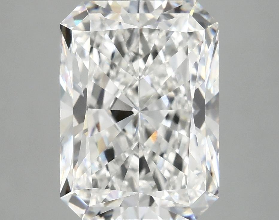 4.08 Carat Radiant Shaped Excellent Cut VS1 IGI Certified Lab Grown Diamond