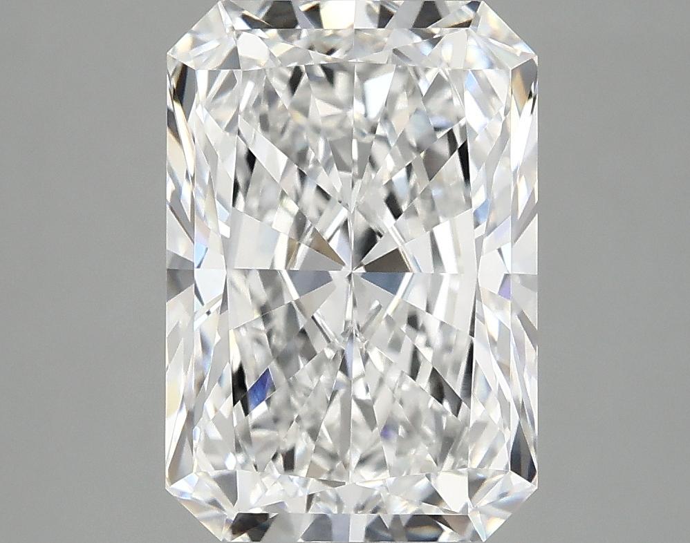 4.05 Carat Radiant Shaped Ideal Cut VVS2 IGI Certified Lab Grown Diamond