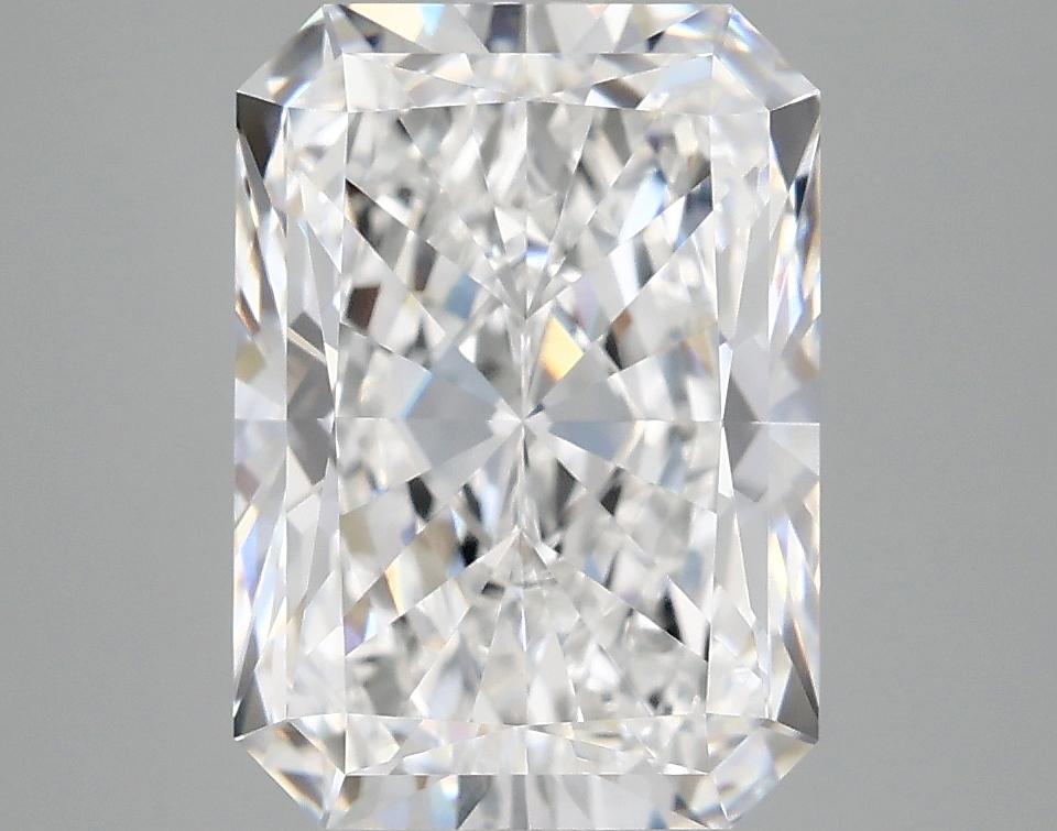 4.15 Carat Radiant Shaped Ideal Cut VVS2 IGI Certified Lab Grown Diamond