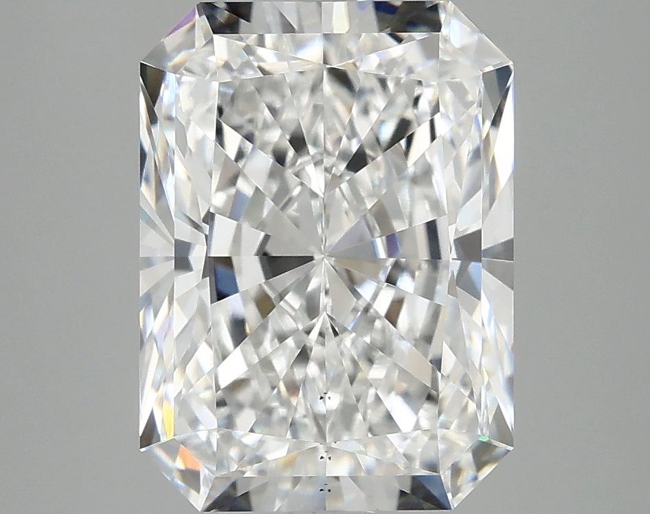 4.08 Carat Radiant Shaped Excellent Cut VS2 IGI Certified Lab Grown Diamond
