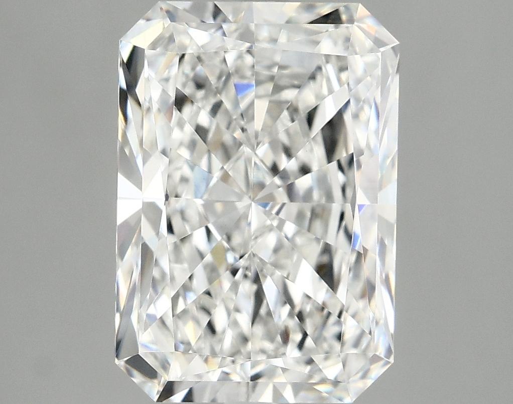 3.97 Carat Radiant Shaped Ideal Cut VVS2 IGI Certified Lab Grown Diamond