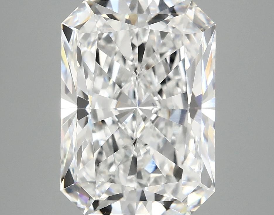 4.1 Carat Radiant Shaped Ideal Cut VVS2 IGI Certified Lab Grown Diamond