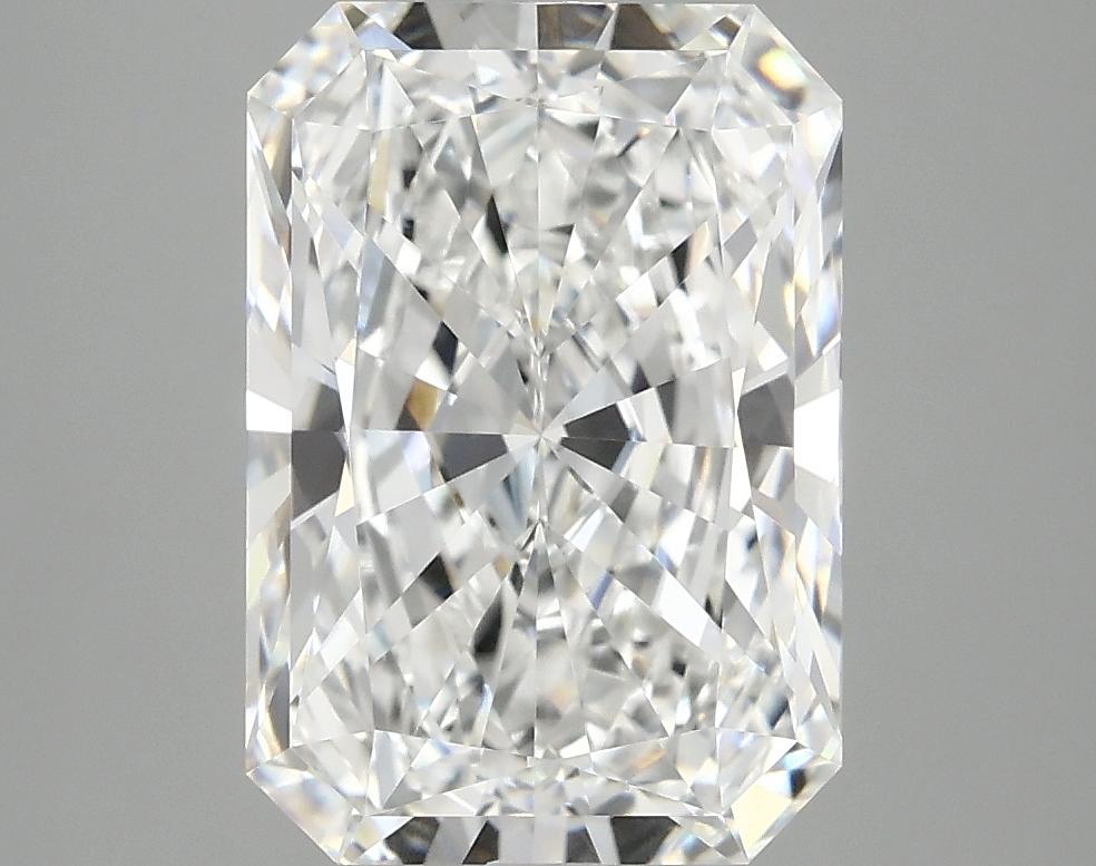 3.91 Carat Radiant Shaped Ideal Cut VVS2 IGI Certified Lab Grown Diamond