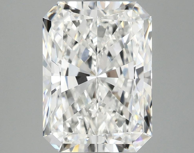 4.0 Carat Radiant Shaped Excellent Cut VVS2 IGI Certified Lab Grown Diamond