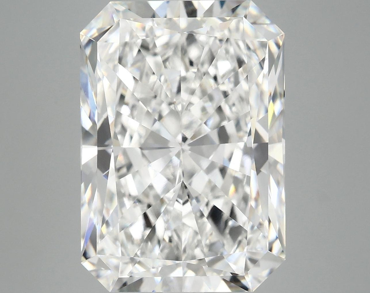 9.41 Carat Radiant Shaped Ideal Cut VVS2 IGI Certified Lab Grown Diamond