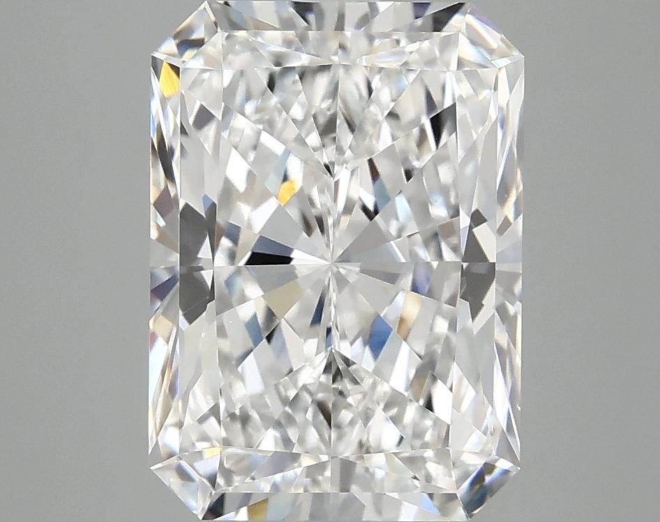 4.0 Carat Radiant Shaped Excellent Cut VVS2 IGI Certified Lab Grown Diamond